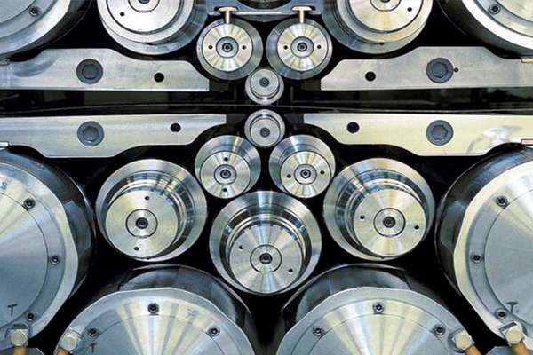 progettazione, ingegneria e fornitura di impianti per la produzione di ferro, acciaio, laminati